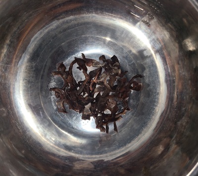 コリッとろ食感!キクラゲとなめ茸の豆腐がけの作り方の写真